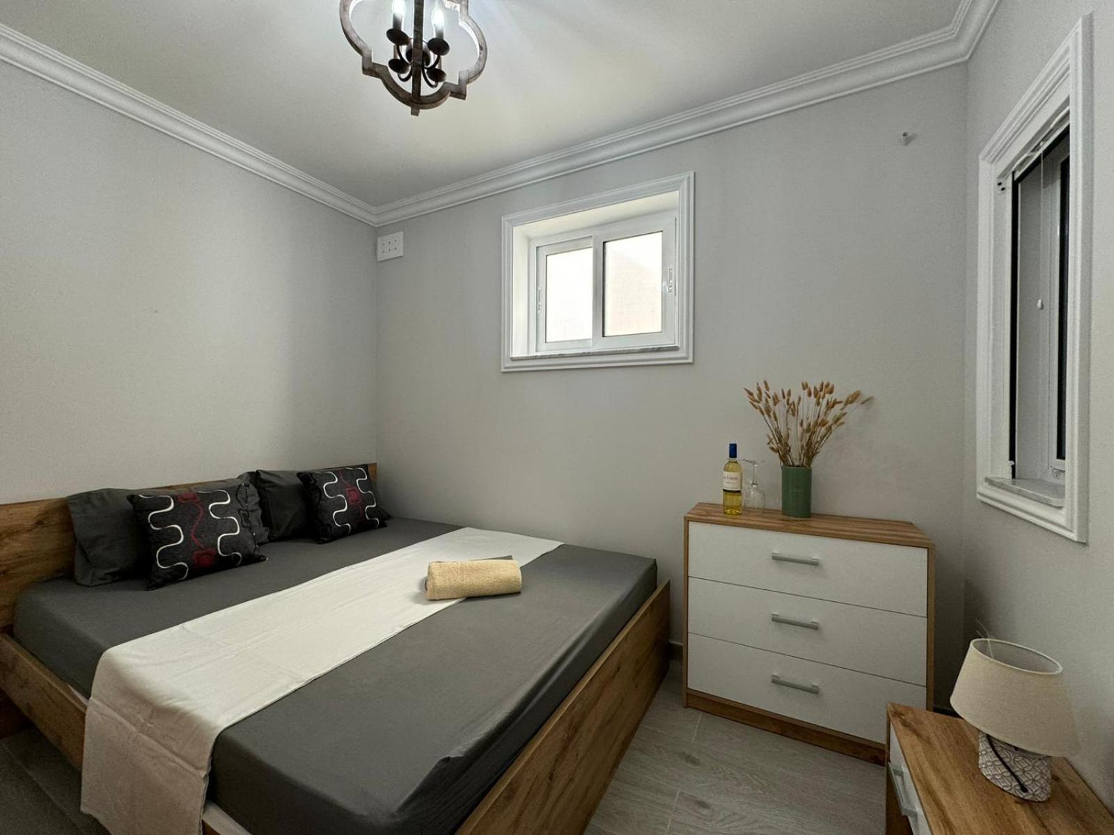 Luxury & Modern Two Bedroom Marsaskala Apartment 외부 사진