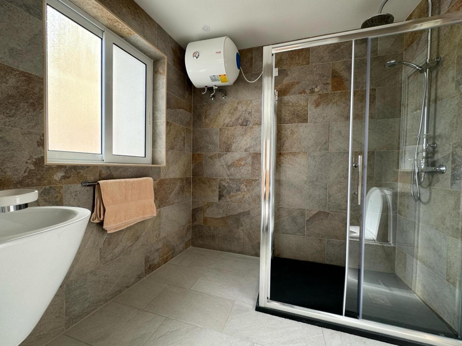 Luxury & Modern Two Bedroom Marsaskala Apartment 외부 사진